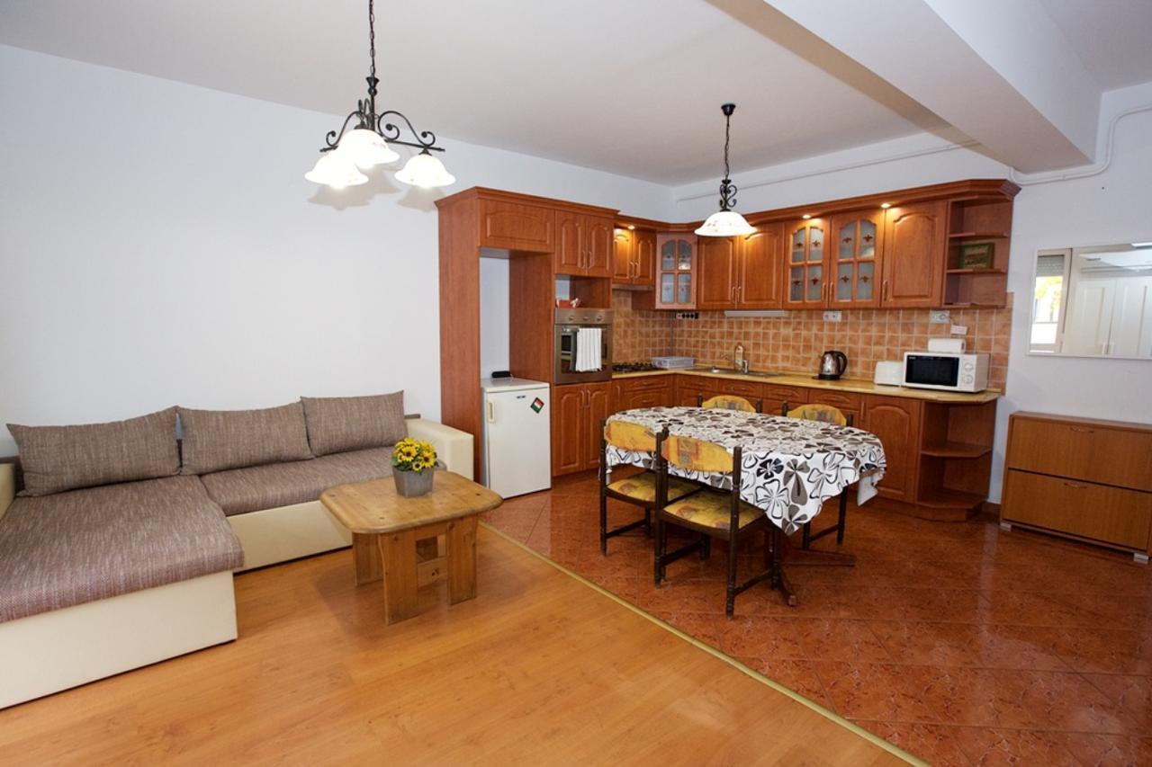 Zoli Apartmanok-Anita Koelcsey 34-36 Hajdúszoboszló Exterior foto